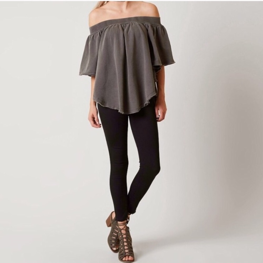 🎉HP🎉✨Free People KISS ME Sweatshirt - Picture 3 of 7